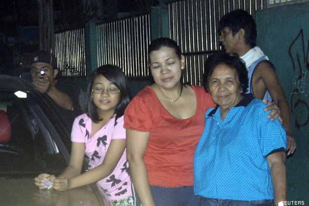 06 - A politician in the Philippines Reynaldo Dagsa photographs his own assassination