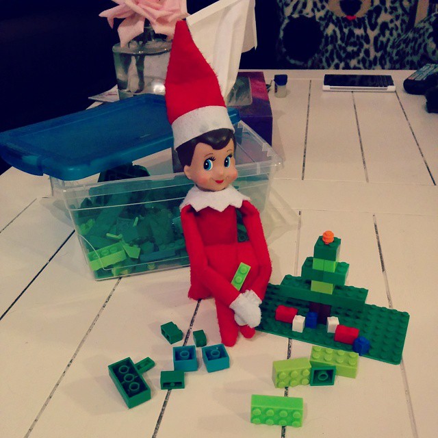 elf-on-the-shelf-things-life-10535091_1511742632438032_2050865306_n