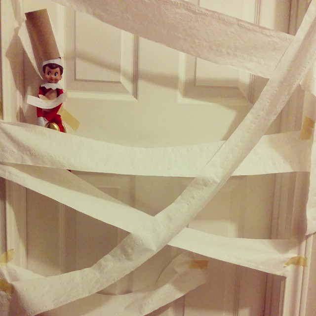 elf-on-the-shelf-things-life-10818092_756452814435413_1844896012_n