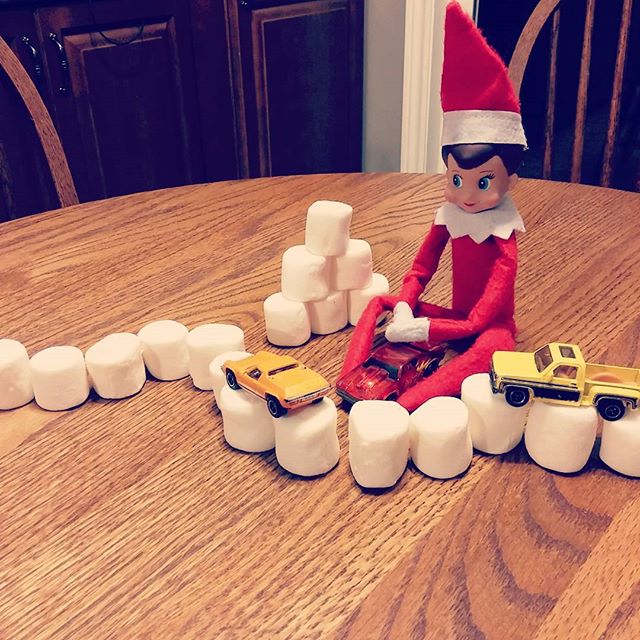 elf-on-the-shelf-things-life-11264814_808549325920489_1361425509_n