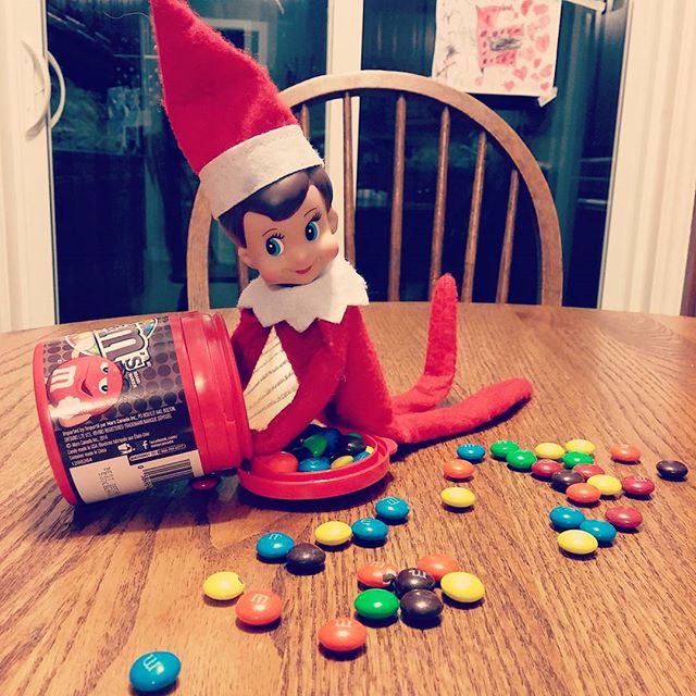 elf-on-the-shelf-things-life-12277497_434427883434218_861966273_n