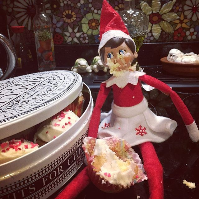 elf-on-the-shelf-things-life-14561961_224032174674415_7740040295894482944_n