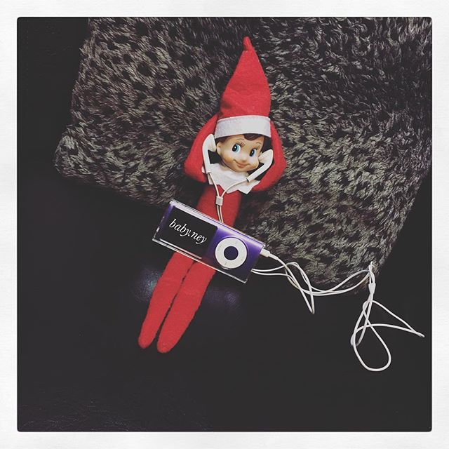 elf-on-the-shelf-things-life-14624620_372185549785129_1437642991261974528_n
